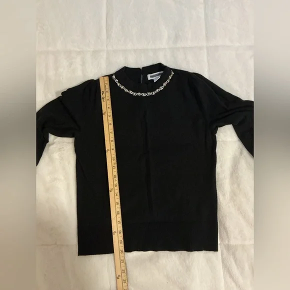 Elegant Black Women's sweater Top - Picture 6 of 9